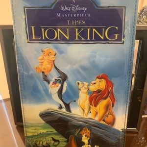 OH MY DISNEY “THE LION KING” clutch (VHS cover)